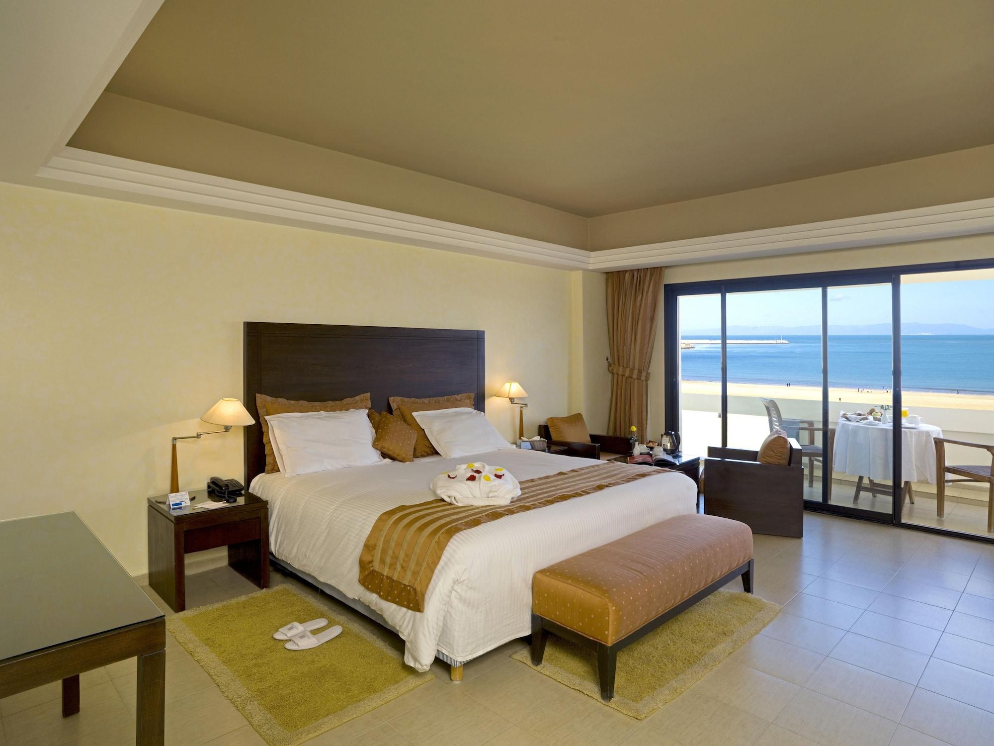 Barcelo Tanger Hotel ห้อง รูปภาพ A bedroom at the resort