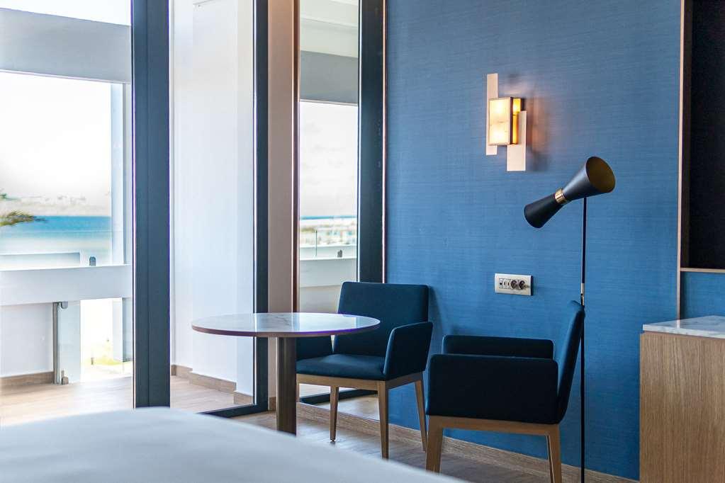 Barcelo Tanger Hotel ห้อง รูปภาพ A room at the hotel